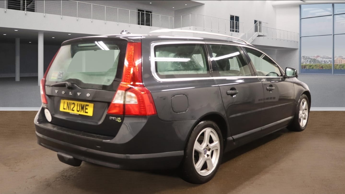 Used Volvo V70 2012 for sale - 77230191: Photo 4