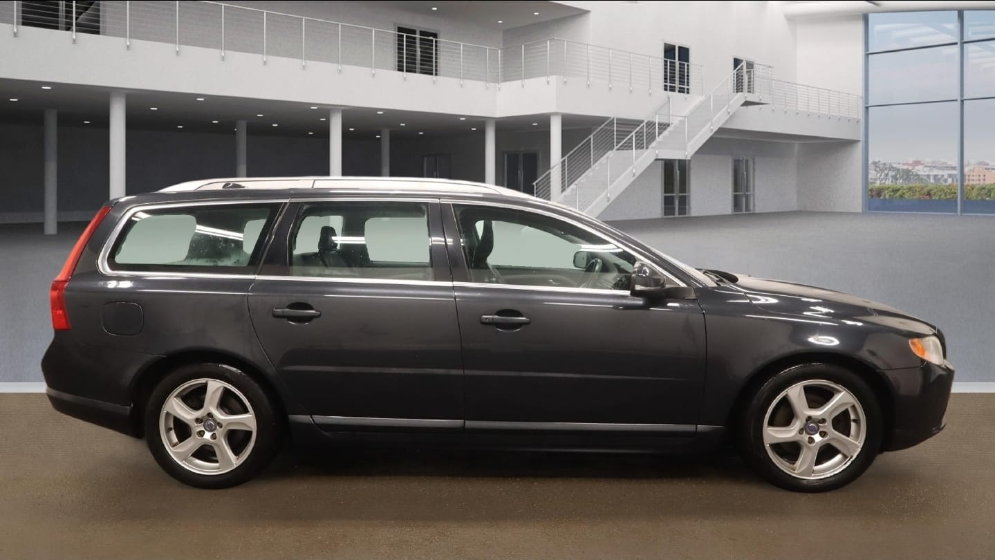 Used Volvo V70 2012 for sale - 77230191: Photo 5