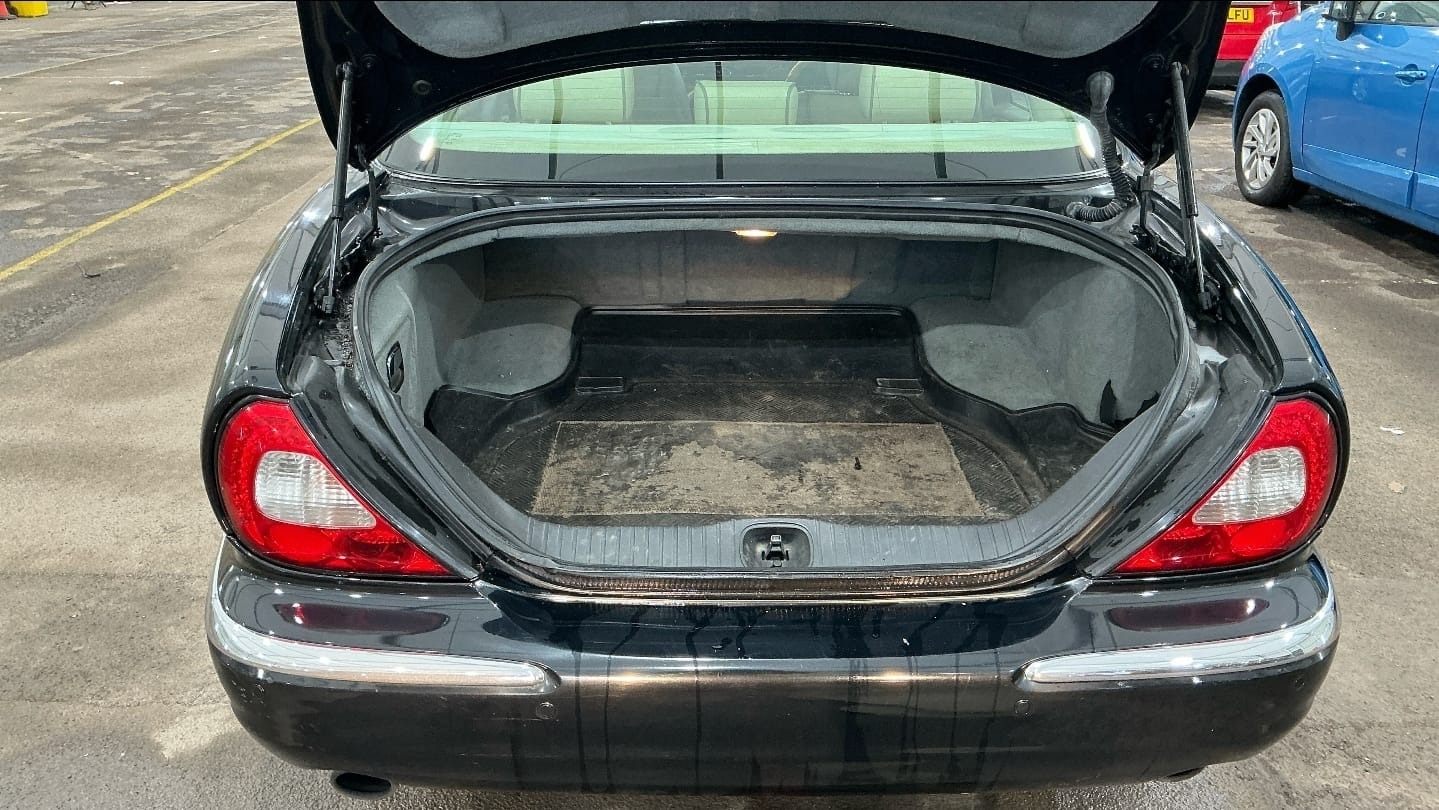 Used Jaguar XJ 2007 for sale - 77564248: Photo 9