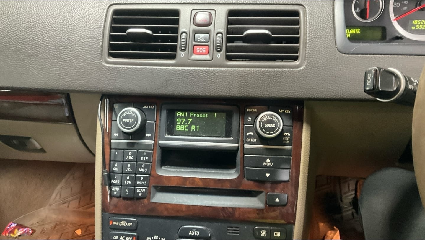 Used Volvo XC90 2010 for sale - 77156837: Photo 10