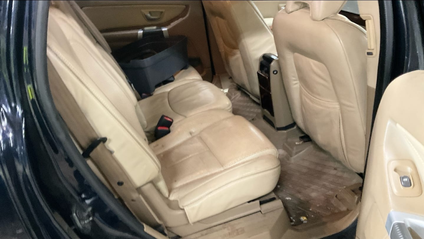 Used Volvo XC90 2010 for sale - 77156837: Photo 8