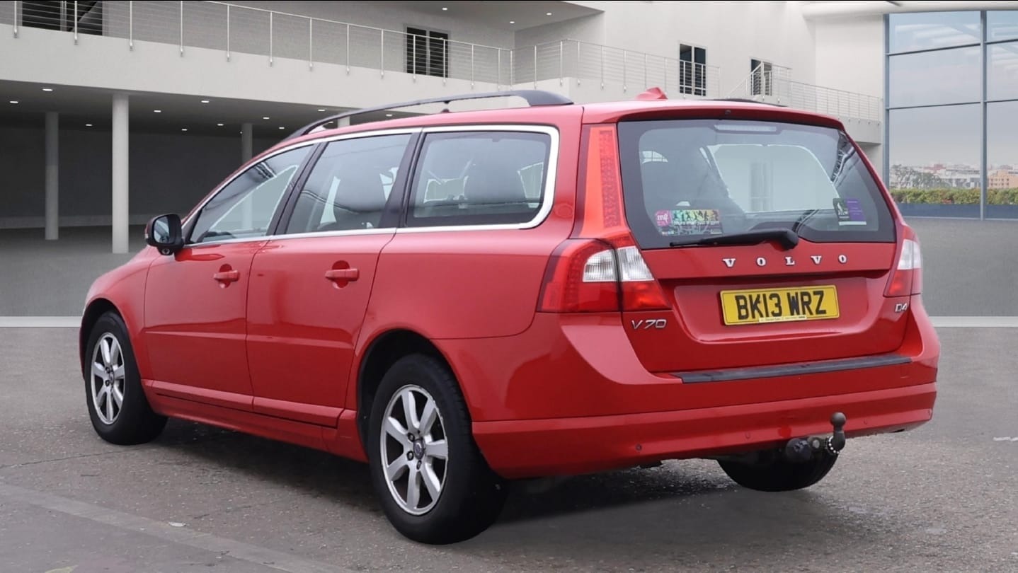 Used Volvo V70 2013 for sale - 76062583: Photo 4