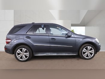 Used Mercedes-Benz M Class 2011 for sale - 78433755: Photo