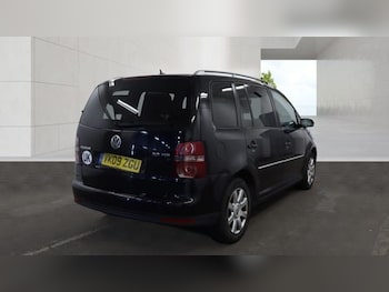 Used Volkswagen Touran 2009 for sale - 79379219: Photo