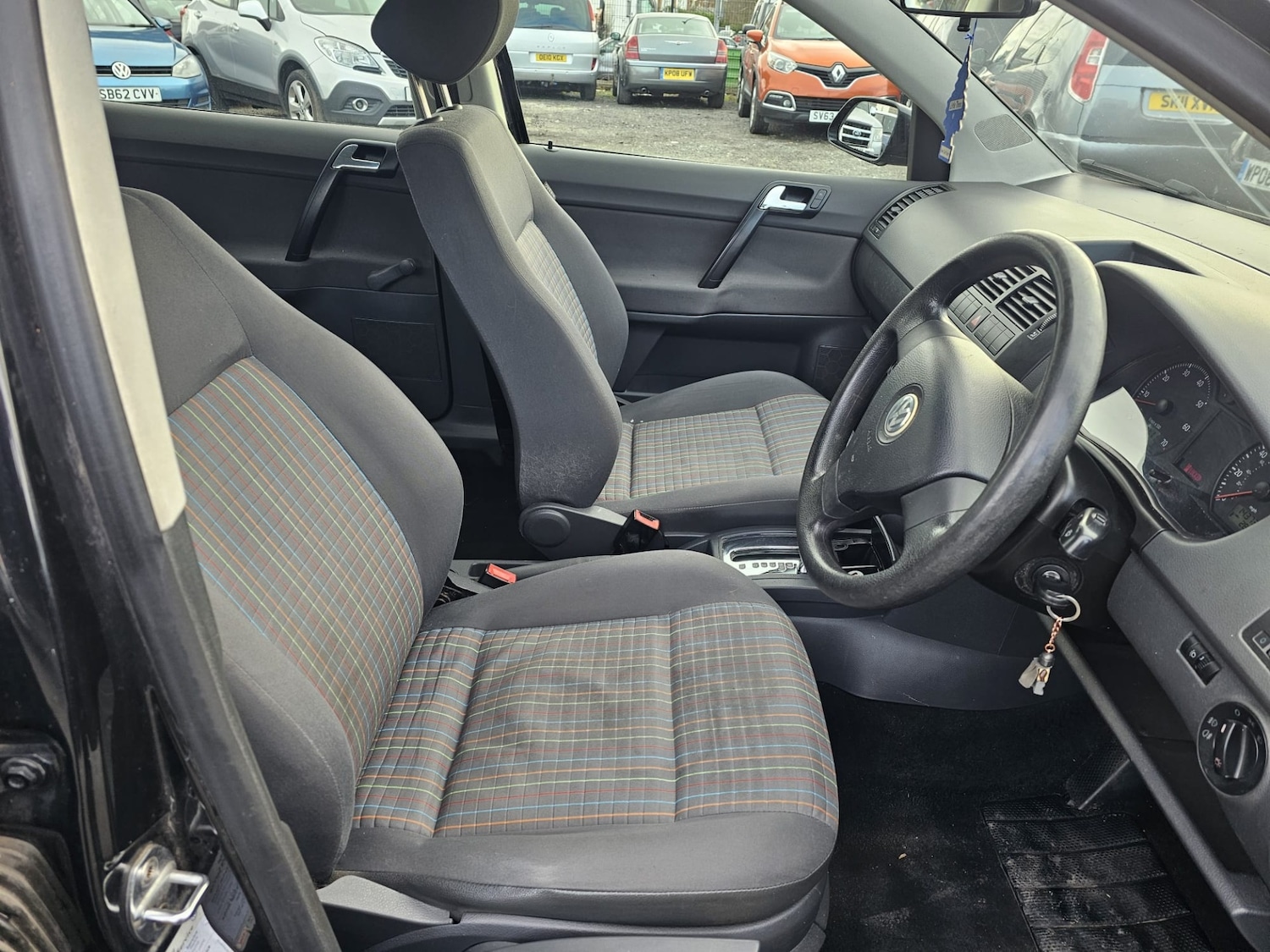 Used Volkswagen Polo 2007 for sale - 77555372: Photo 9