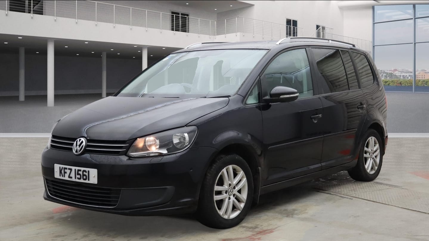 Used Volkswagen Touran 2012 for sale - 77798887: Photo 2
