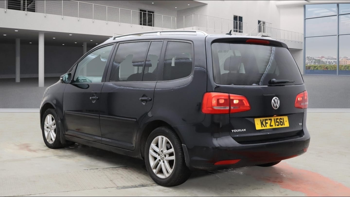 Used Volkswagen Touran 2012 for sale - 77798887: Photo 3