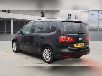 Used Volkswagen Touran 2012 for sale - 77798887: Photo