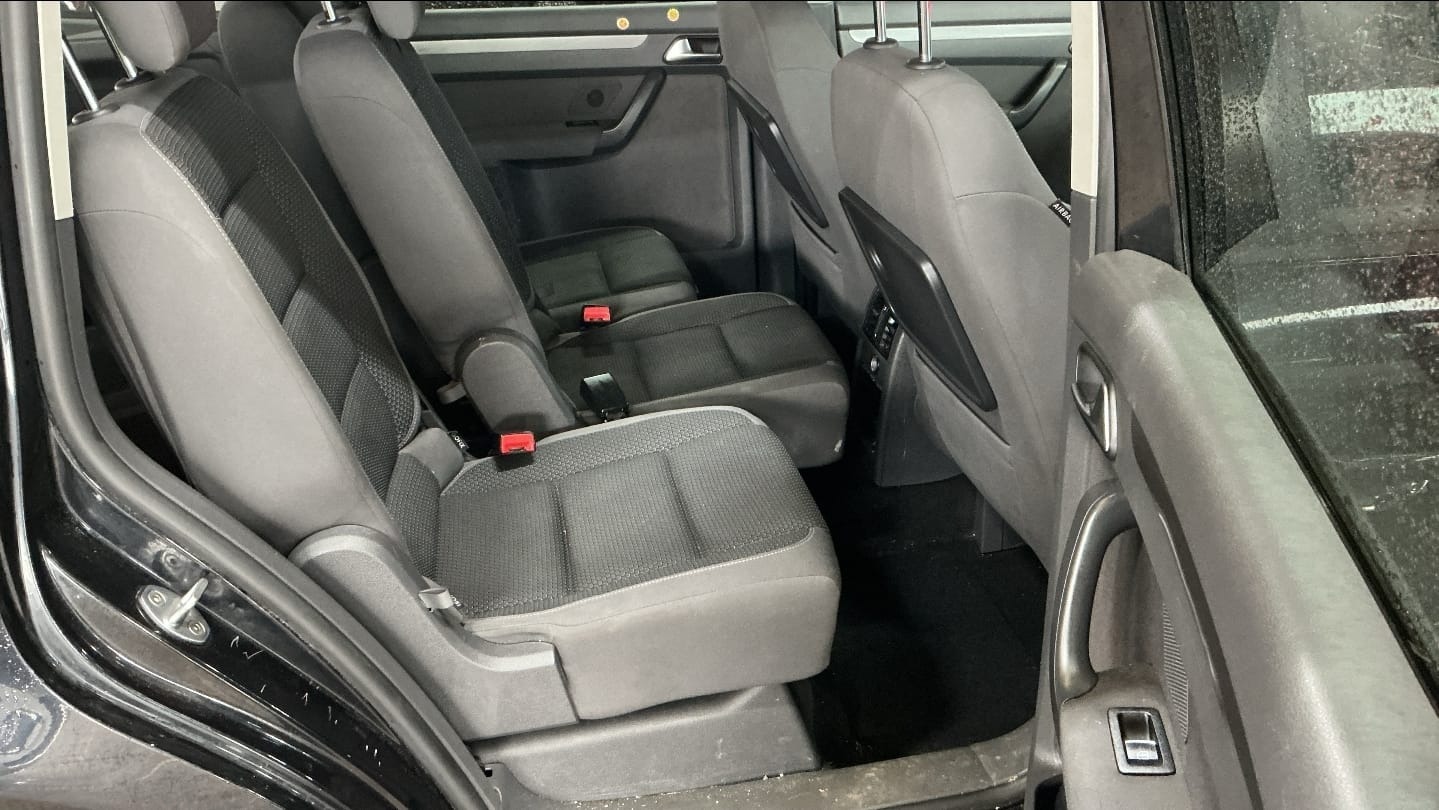 Used Volkswagen Touran 2012 for sale - 77798887: Photo 8