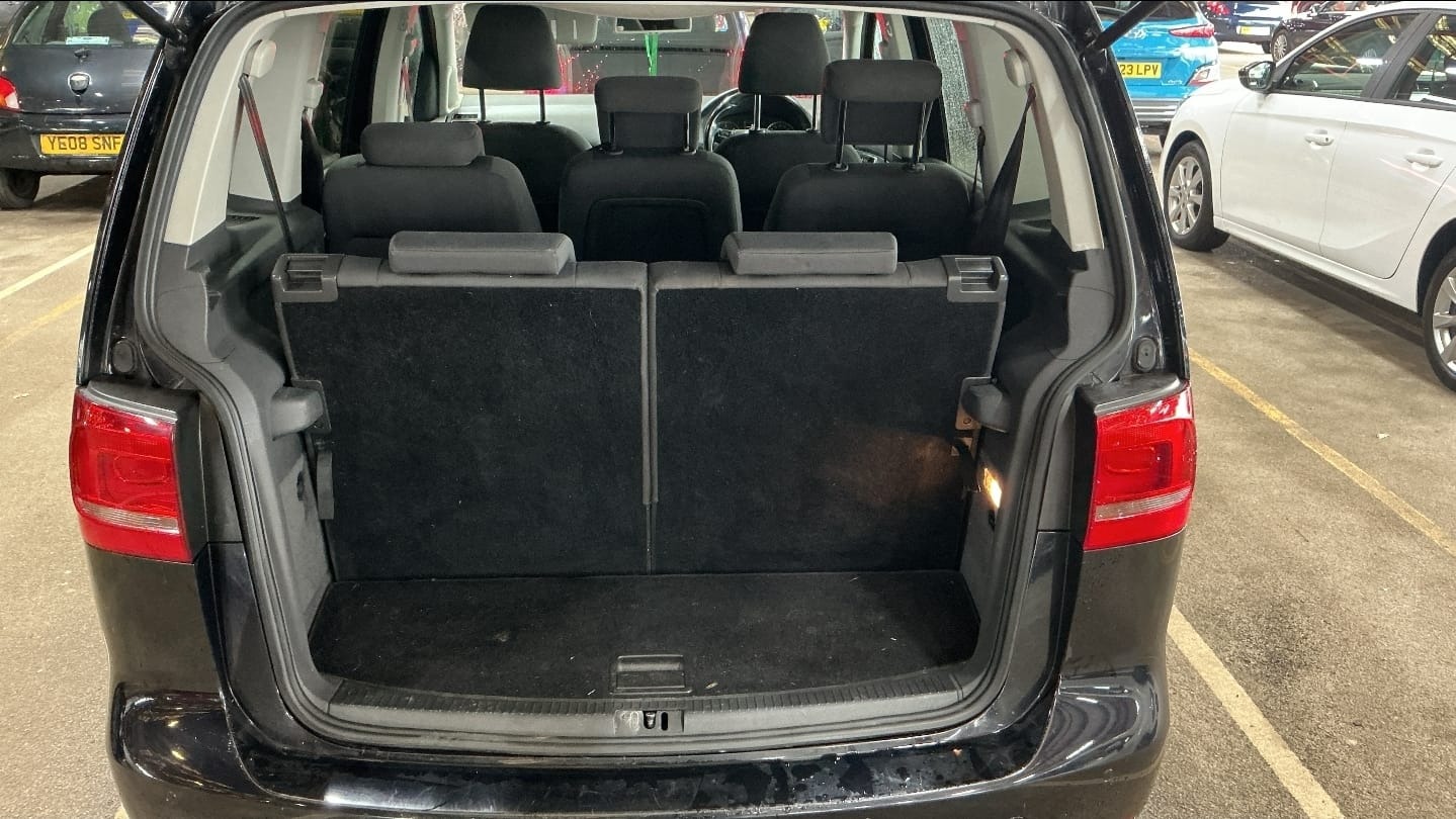 Used Volkswagen Touran 2012 for sale - 77798887: Photo 9