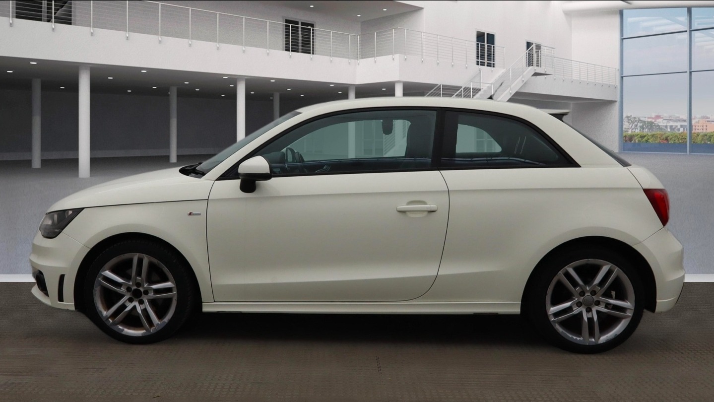 Used Audi A1 2011 for sale - 78064904: Photo 4