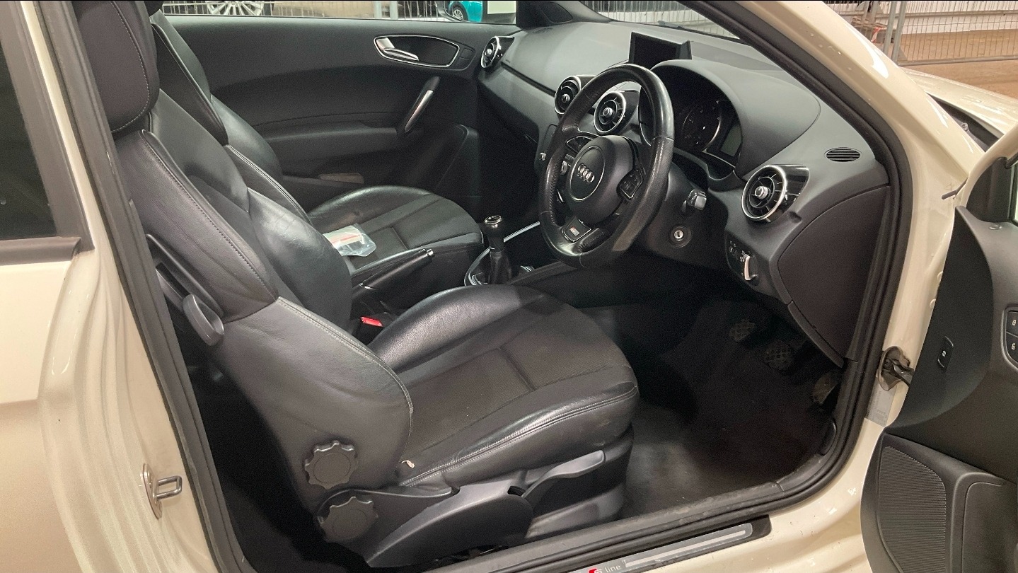 Used Audi A1 2011 for sale - 78064904: Photo 5