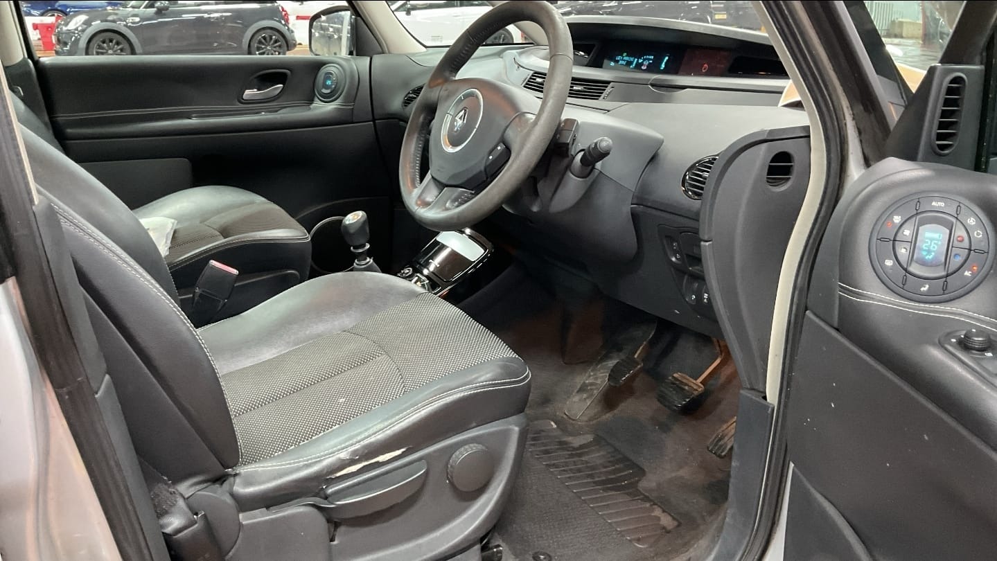 Used Renault Grand Espace 2010 for sale - 77484658: Photo 7