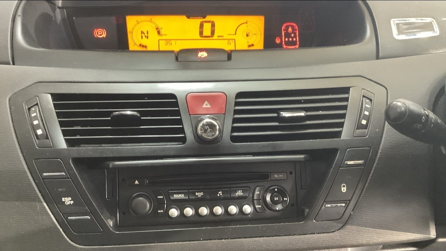 Used Citroen C4 Picasso 2010 for sale - 77403677: Photo 11