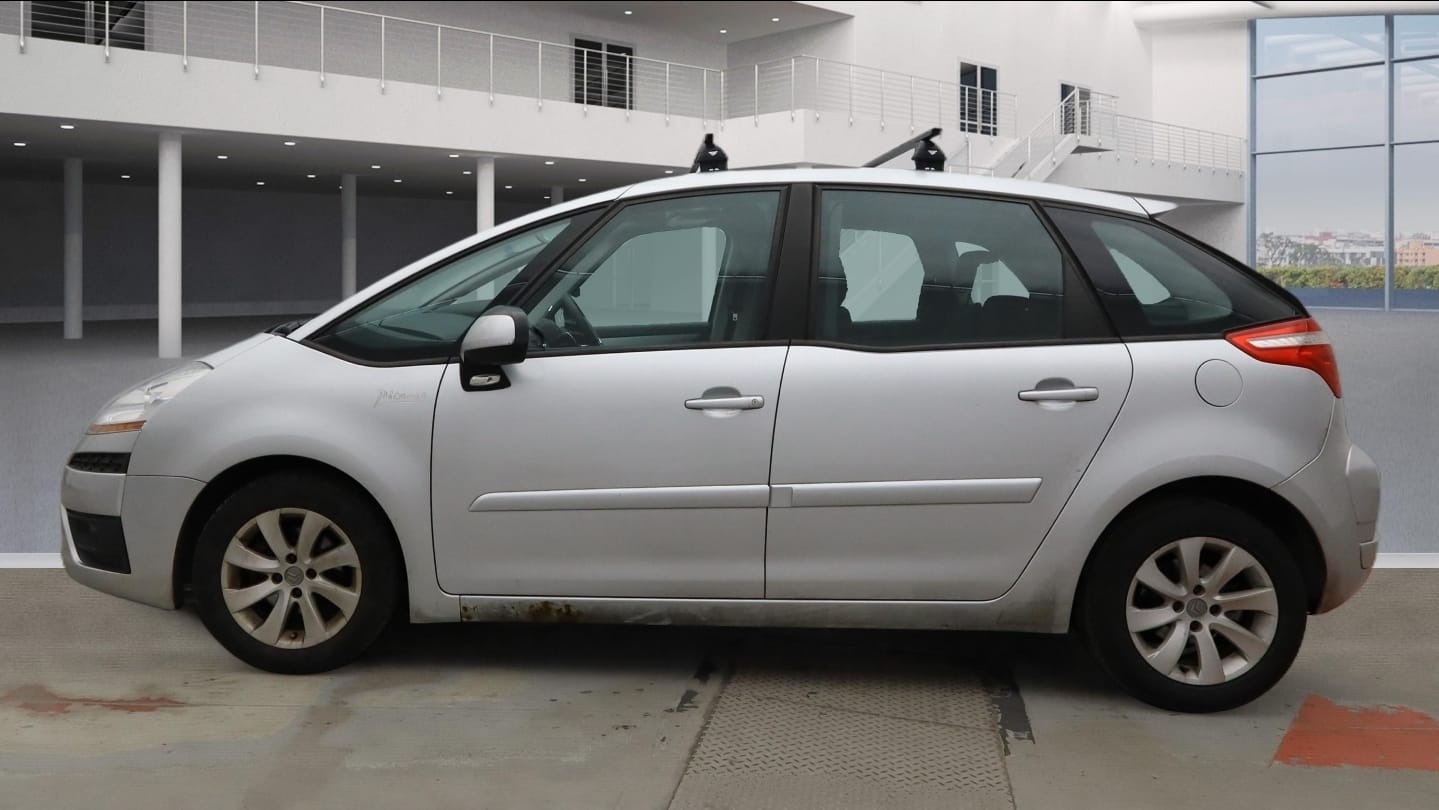 Used Citroen C4 Picasso 2010 for sale - 77403677: Photo 6