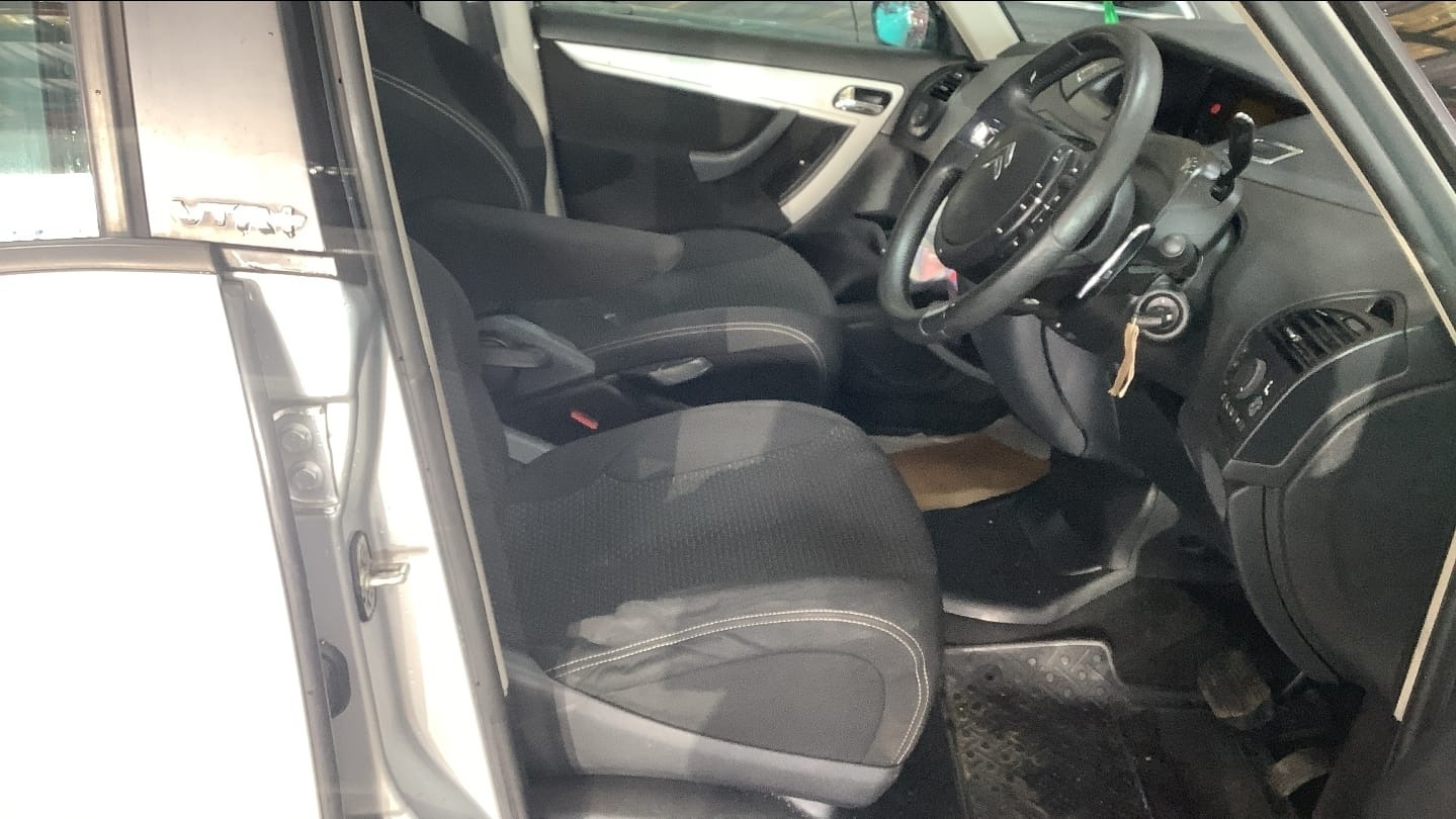 Used Citroen C4 Picasso 2010 for sale - 77403677: Photo 7