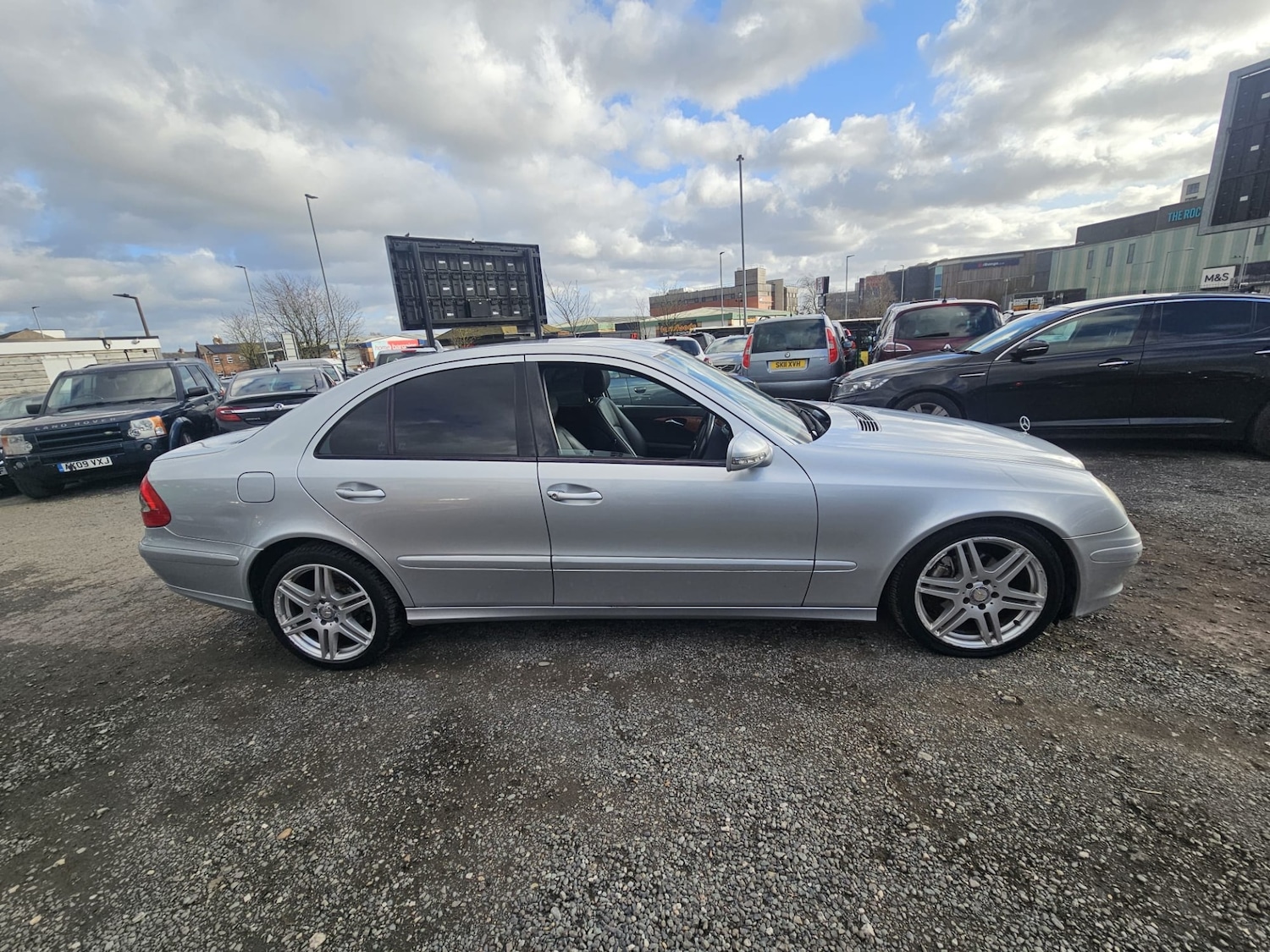 Used Mercedes-Benz E Class 2007 for sale - 77844693: Photo 8