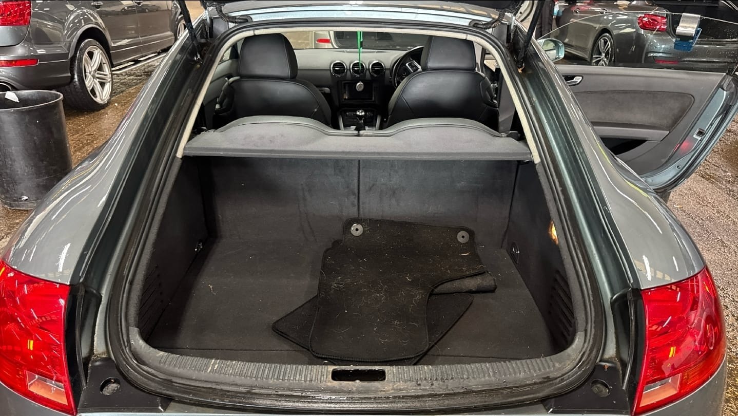 Used Audi TT 2009 for sale - 76076148: Photo 9