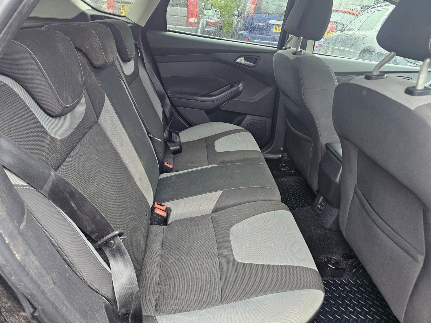 Ford Focus 2011 (61) - 1.6 TDCi 115 Zetec 5dr - Image 10
