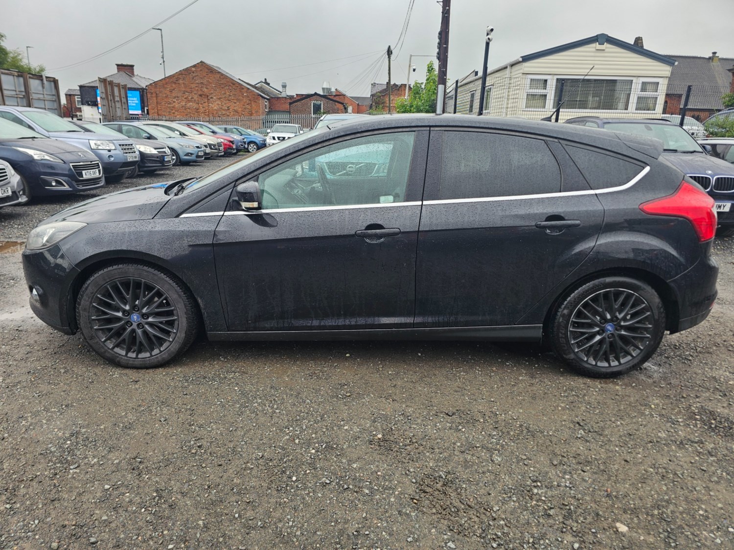 Ford Focus 2011 (61) - 1.6 TDCi 115 Zetec 5dr - Image 4