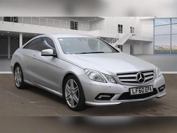 Used Mercedes-Benz E Class 2010 for sale - 79296181: Photo
