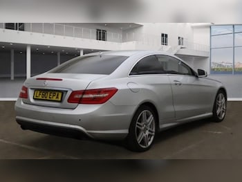 Used Mercedes-Benz E Class 2010 for sale - 79296181: Photo