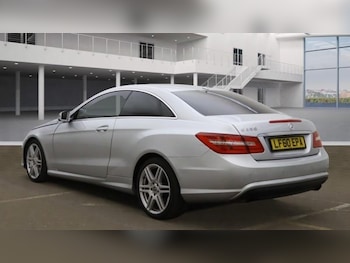 Used Mercedes-Benz E Class 2010 for sale - 79296181: Photo