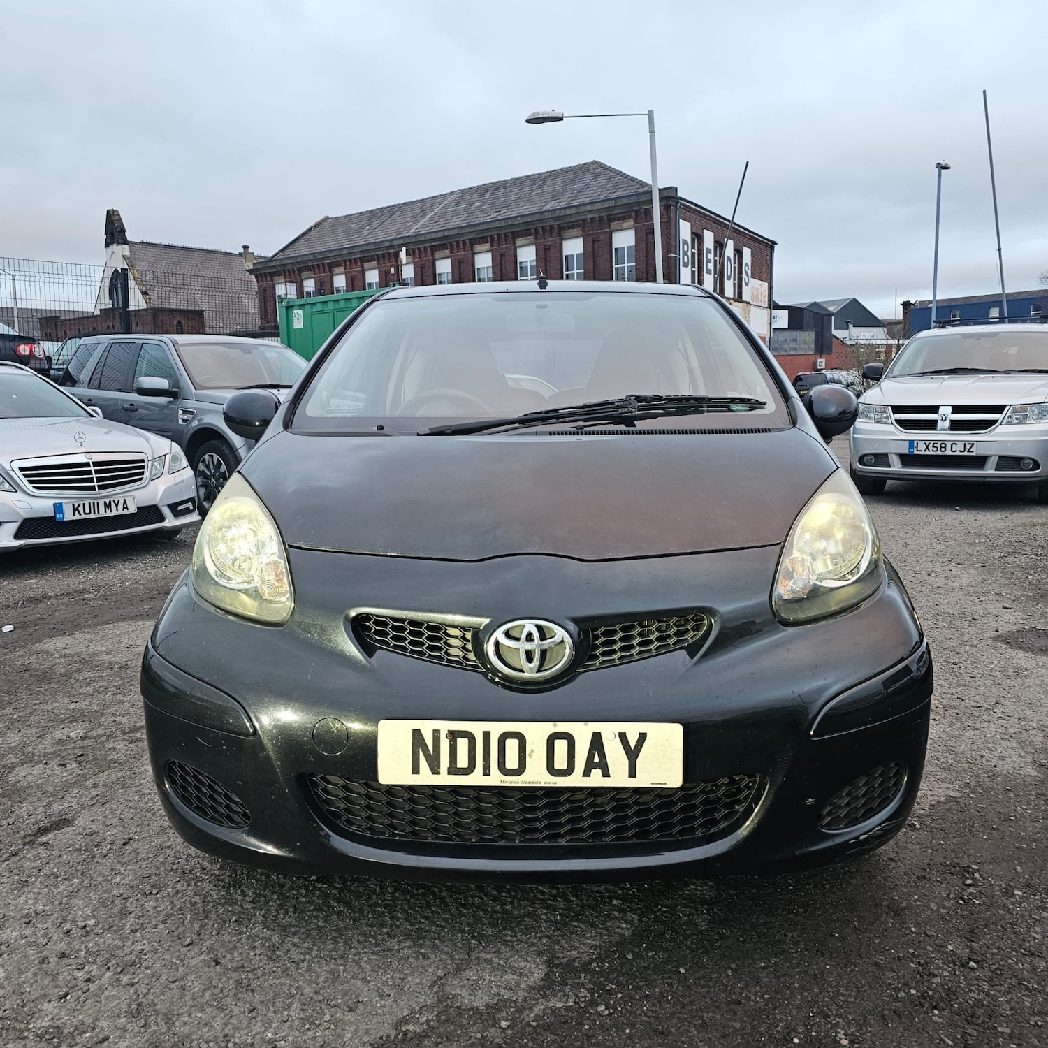 Used Toyota AYGO 2010 for sale - 77101622: Photo 2