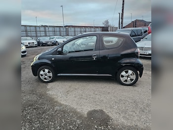 Used Toyota AYGO 2010 for sale - 77101622: Photo