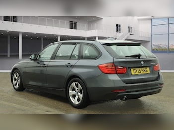 Used BMW 3 Series 2015 for sale - 77319985: Photo