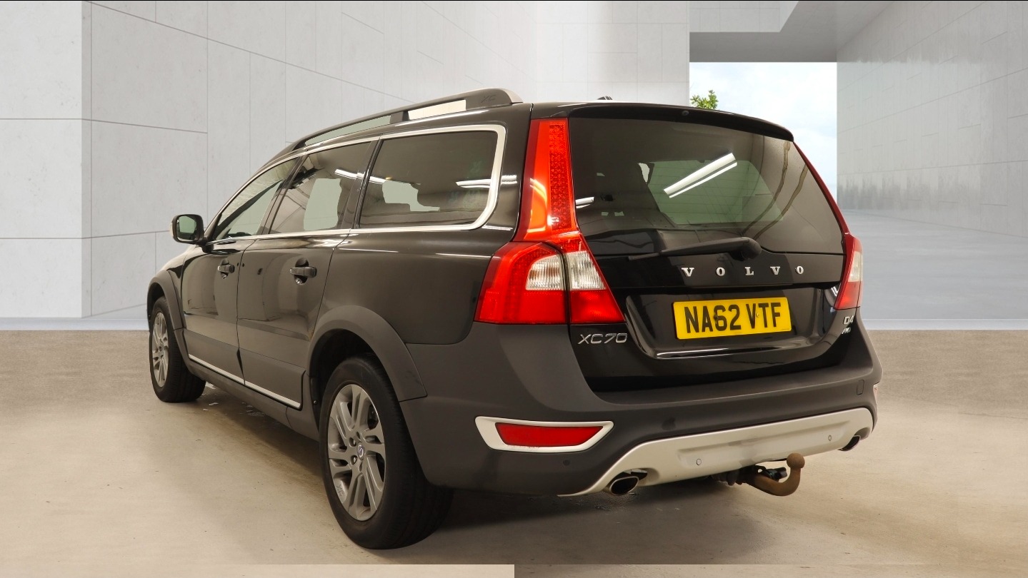 Used Volvo XC70 2012 for sale - 78121674: Photo 2