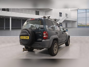 Used Jeep Cherokee 2005 for sale - 75931659: Photo