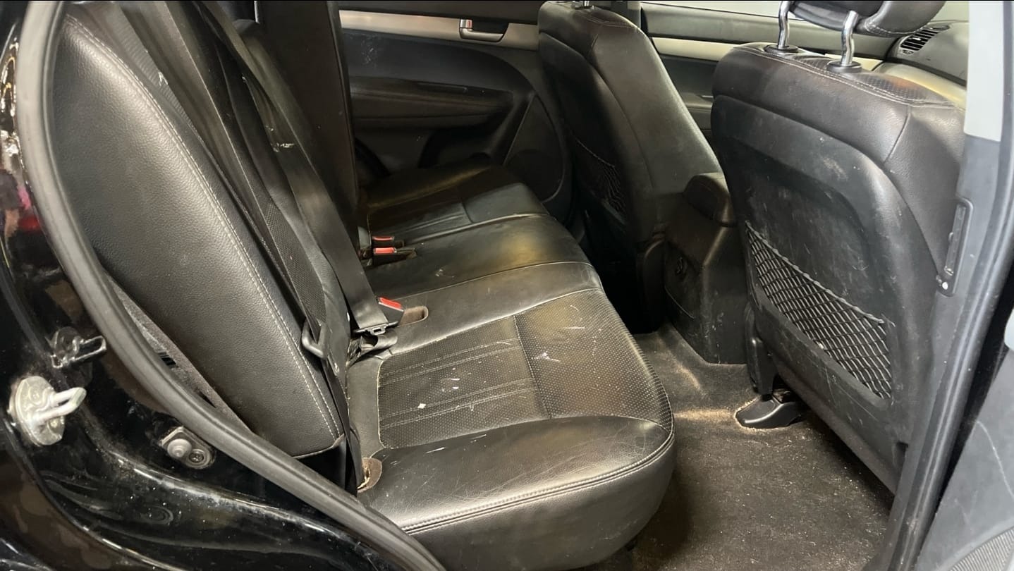 Used Kia Sorento 2011 for sale - 78006265: Photo 6