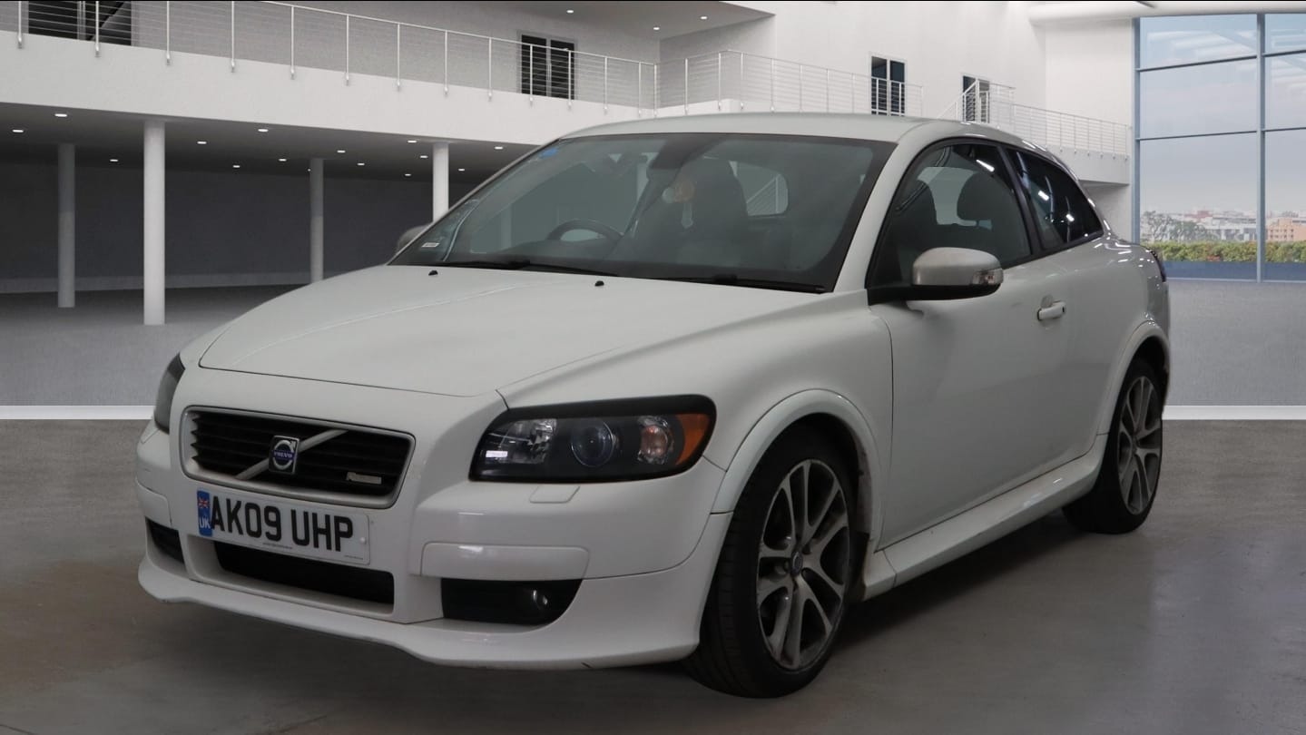Used Volvo C30 2009 for sale - 77898135: Photo 2