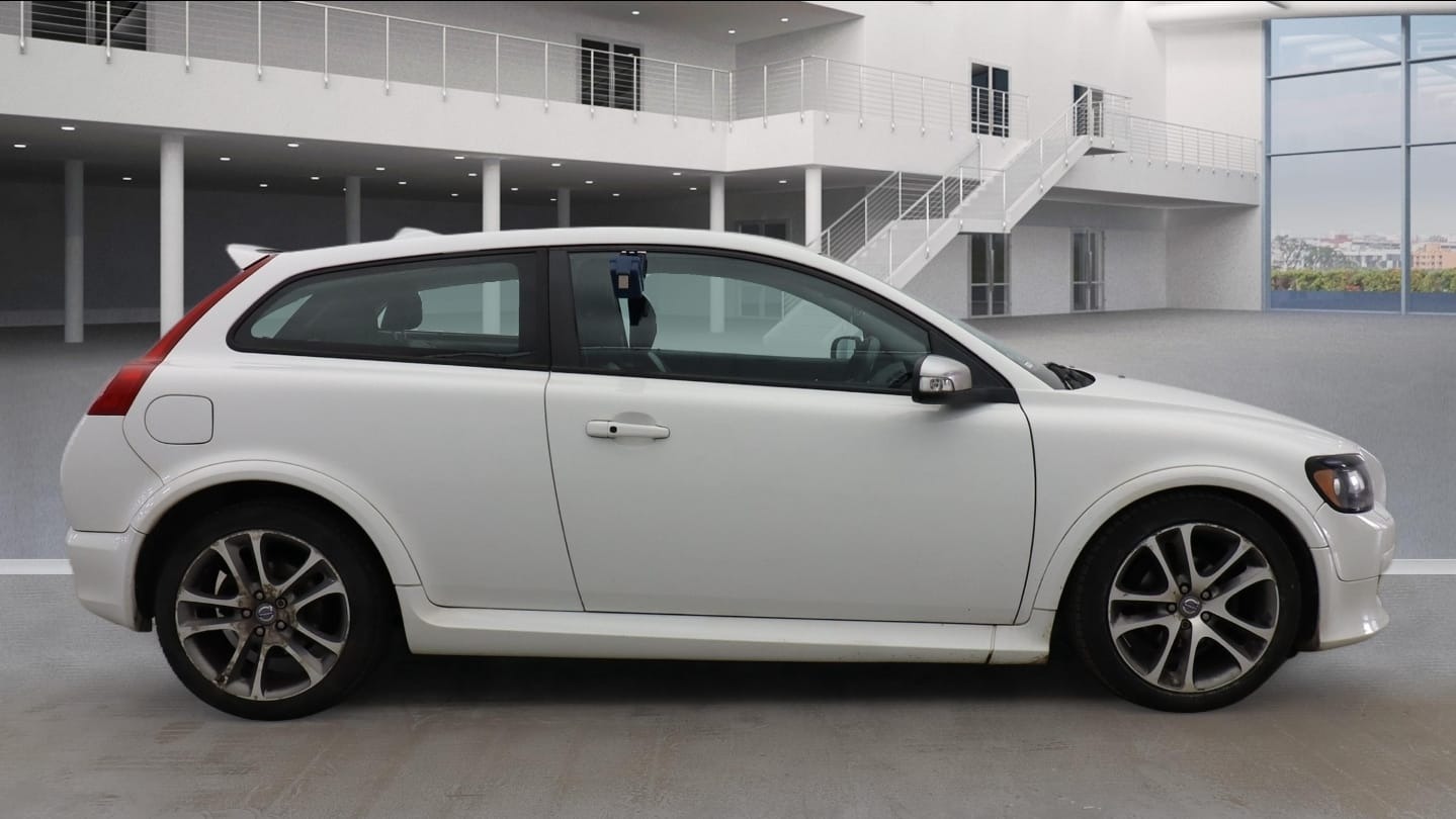 Used Volvo C30 2009 for sale - 77898135: Photo 5