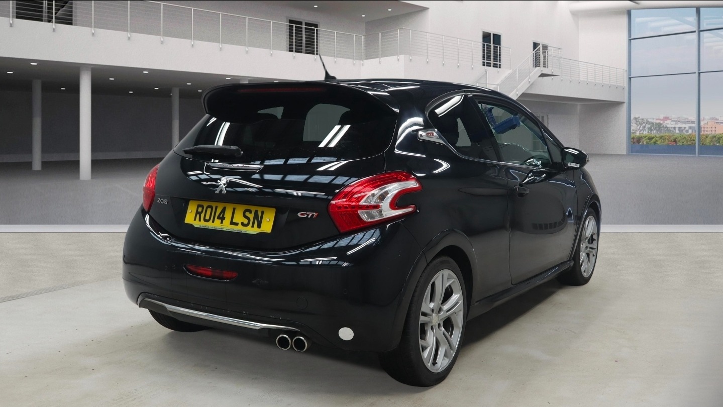 Used Peugeot 208 2014 for sale - 78064910: Photo 4