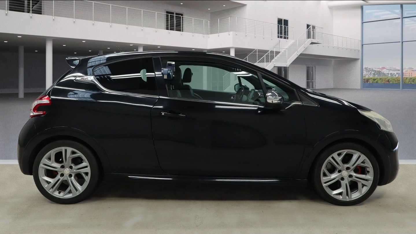 Used Peugeot 208 2014 for sale - 78064910: Photo 5