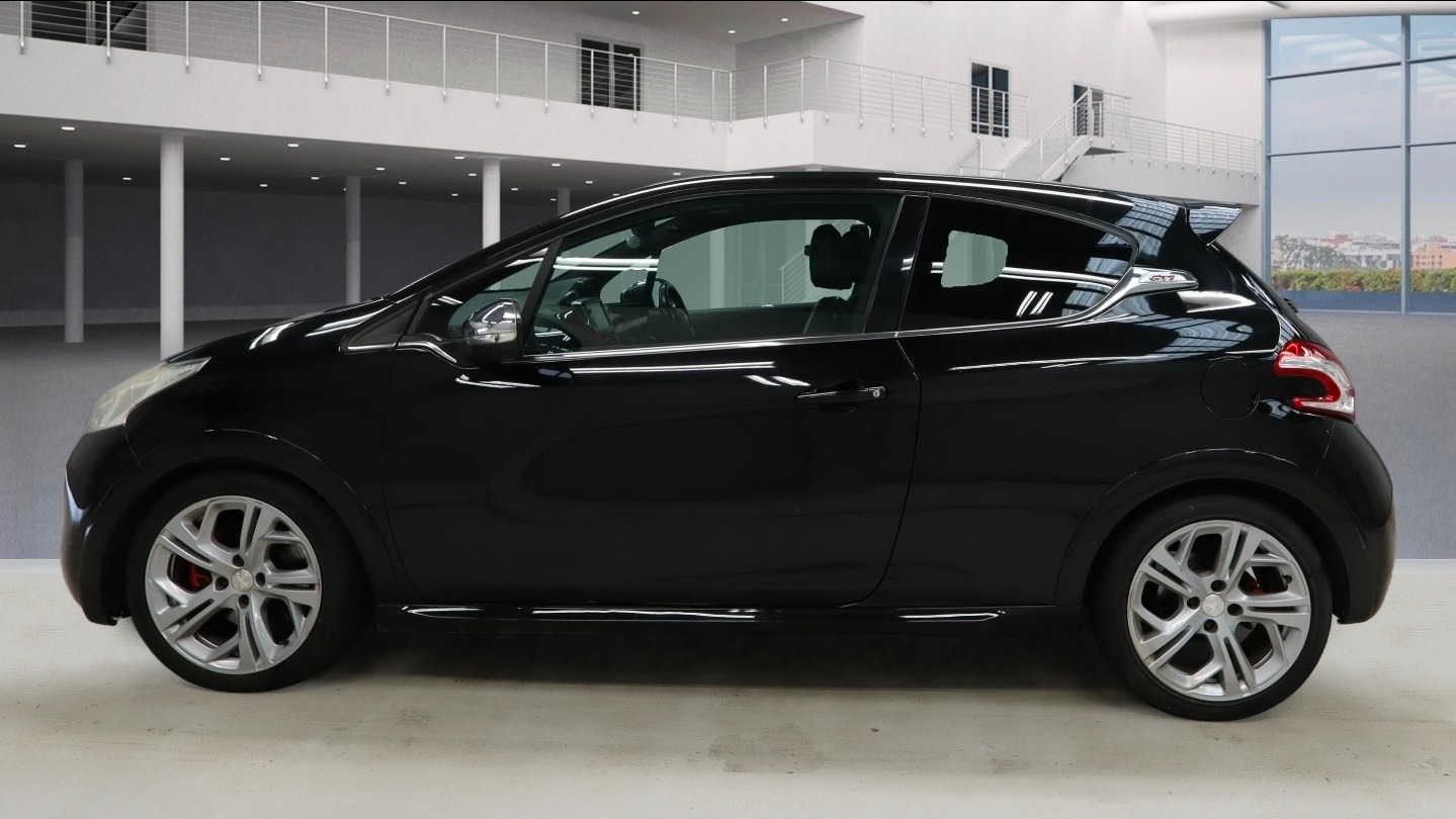 Used Peugeot 208 2014 for sale - 78064910: Photo 6