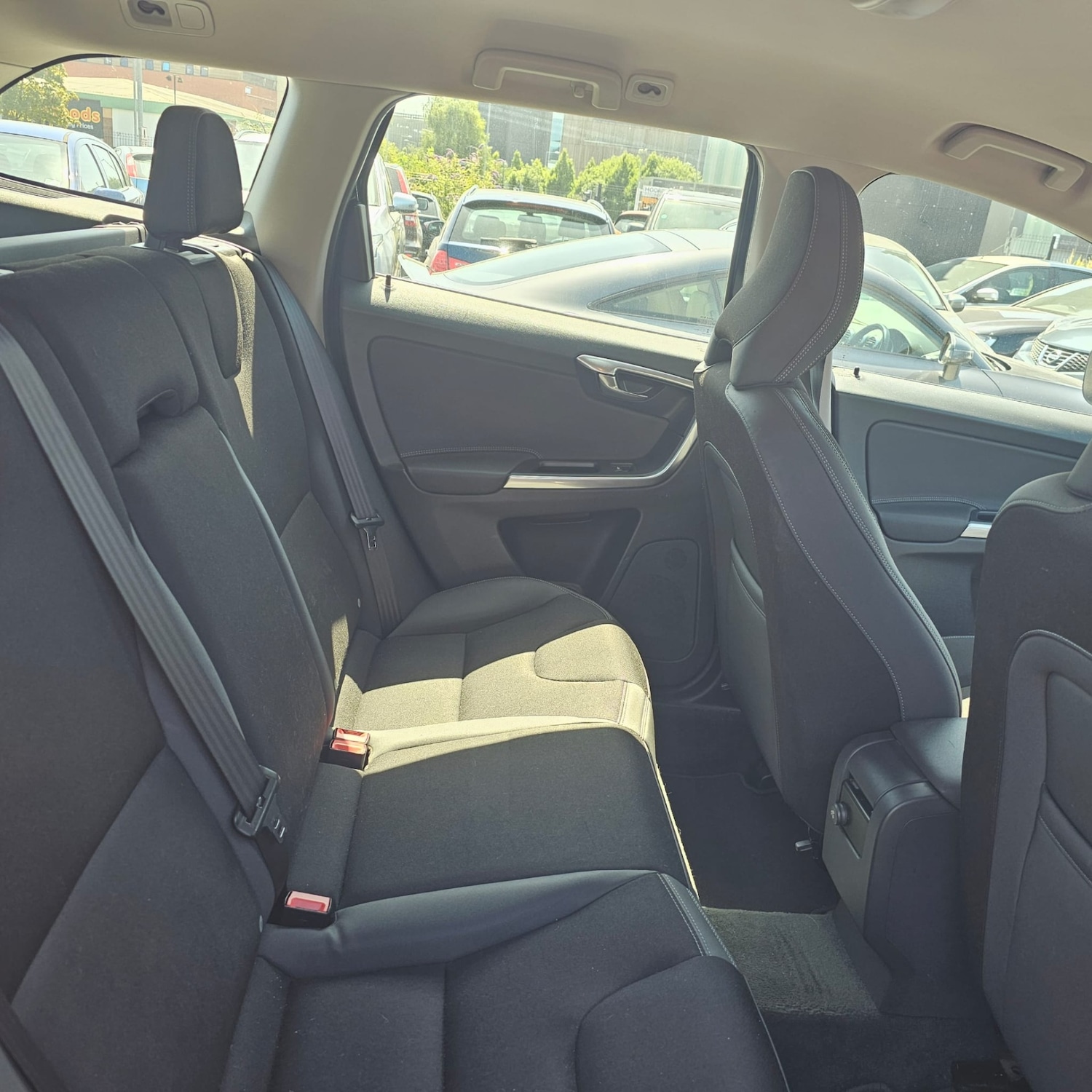 Used Volvo XC60 2014 for sale - 77107954: Photo 9