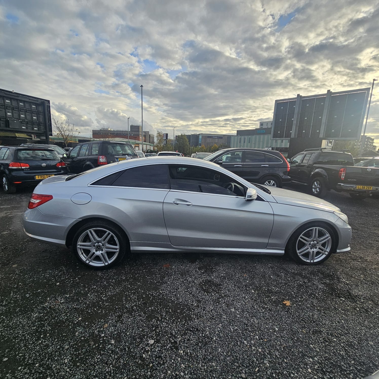 Used Mercedes-Benz E Class 2010 for sale - 77101621: Photo 8