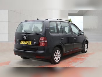 Used Volkswagen Touran 2009 for sale - 78894653: Photo