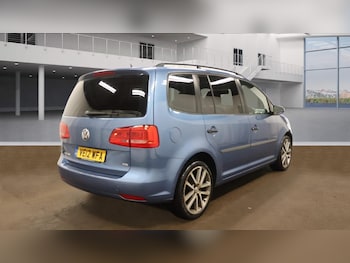 Used Volkswagen Touran 2012 for sale - 77271091: Photo