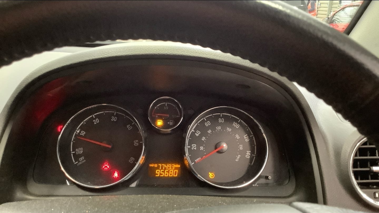 Used Vauxhall Antara 2012 for sale - 77743189: Photo 10