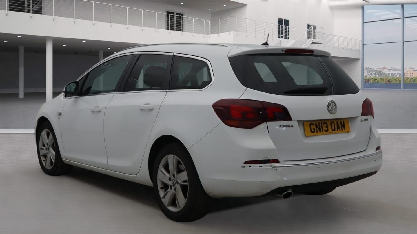 Used Vauxhall Astra 2013 for sale - 77603280: Photo 3