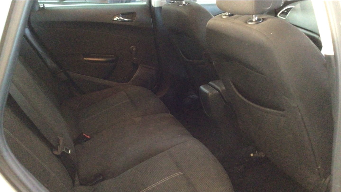 Used Vauxhall Astra 2013 for sale - 77603280: Photo 8