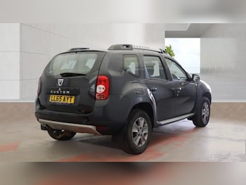 Used Dacia Duster 2015 for sale - 79271682: Photo