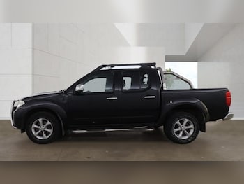 Used Nissan Navara 2010 for sale - 79304377: Photo