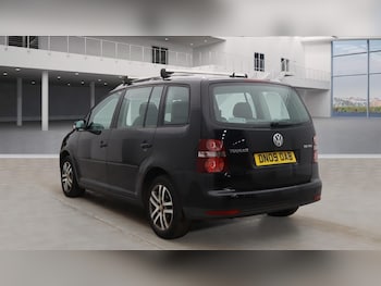 Used Volkswagen Touran 2009 for sale - 75866457: Photo