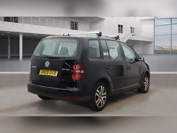 Used Volkswagen Touran 2009 for sale - 75866457: Photo