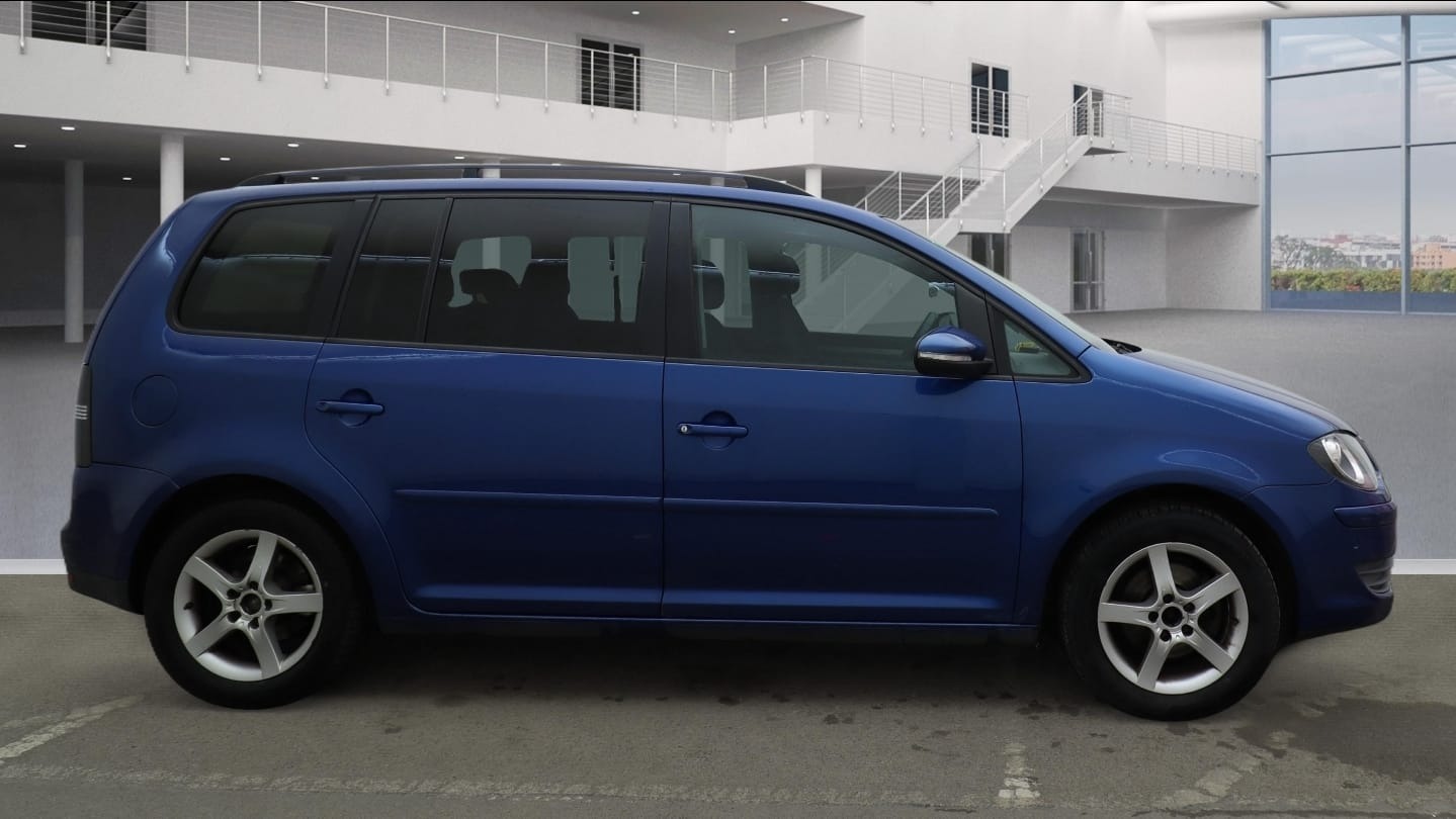 Used Volkswagen Touran 2010 for sale - 77603433: Photo 5
